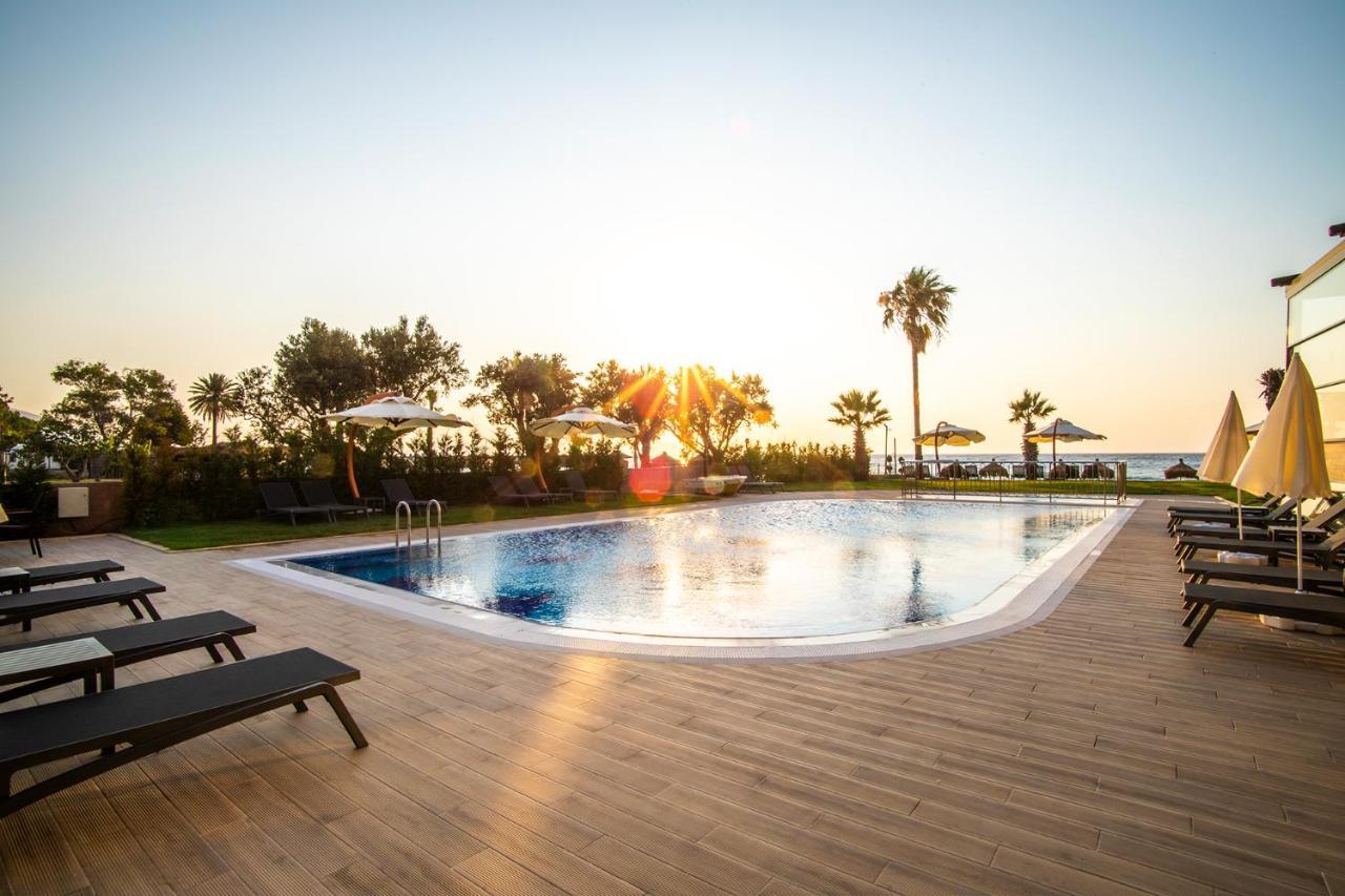 Maia Luxury Beach Hotel & Spa グゼルカミル エクステリア 写真